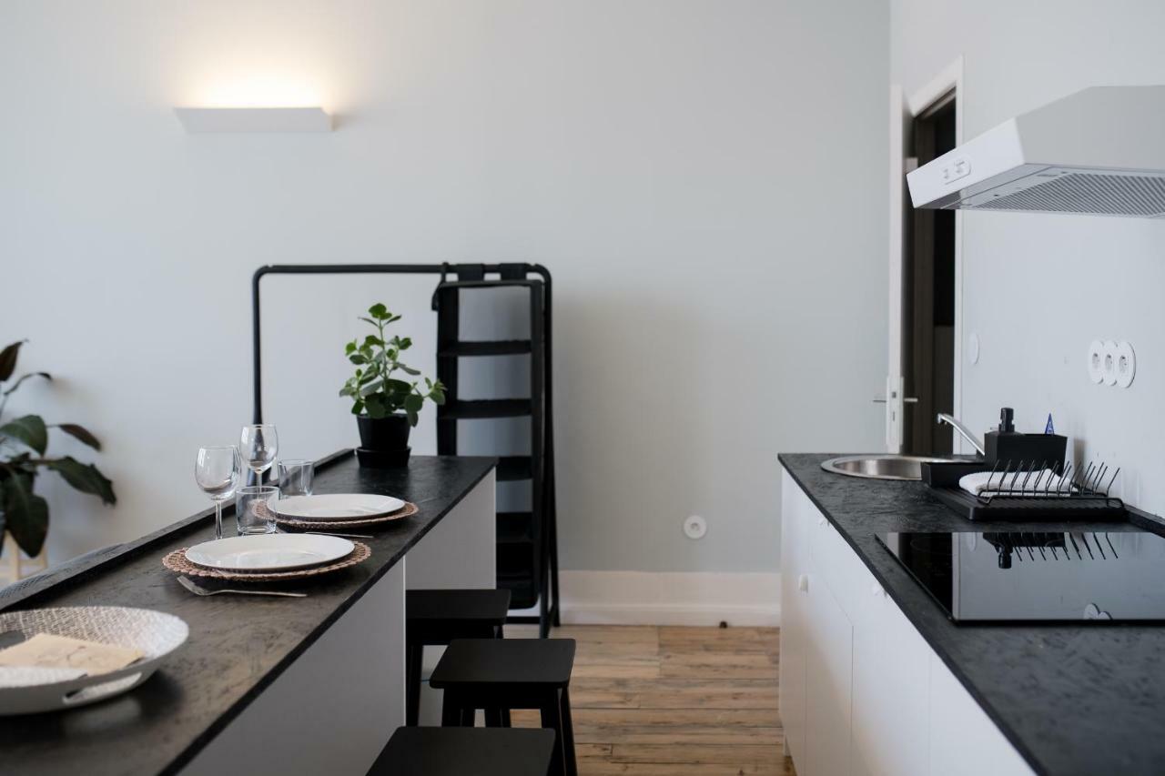 Baixa24 •P2R• Bright Apt In Vibrant Downtown Porto Exterior photo