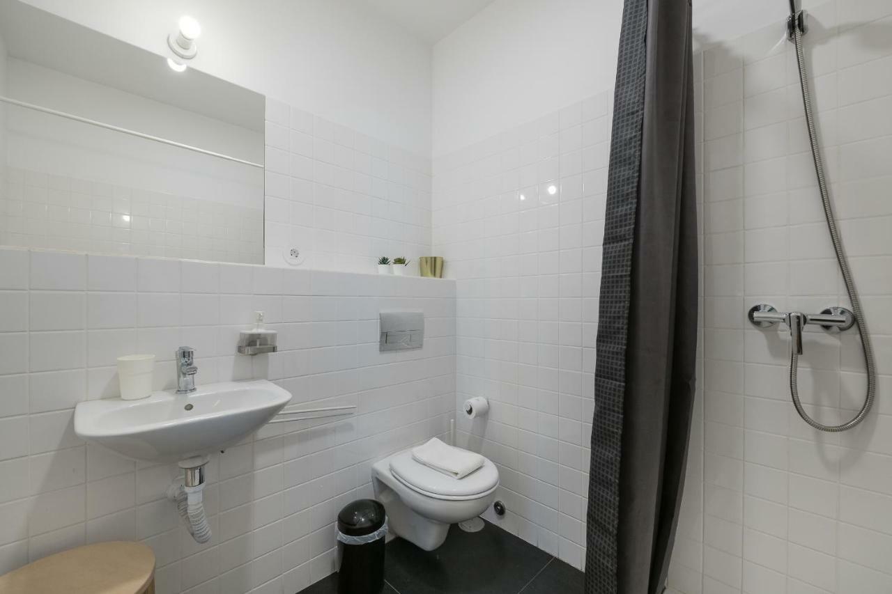 Baixa24 •P2R• Bright Apt In Vibrant Downtown Porto Exterior photo