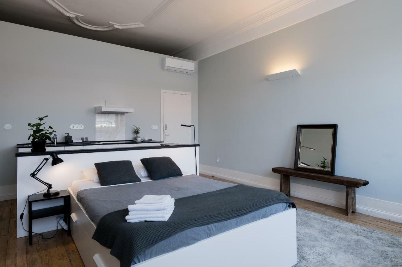 Baixa24 •P2R• Bright Apt In Vibrant Downtown Porto Exterior photo